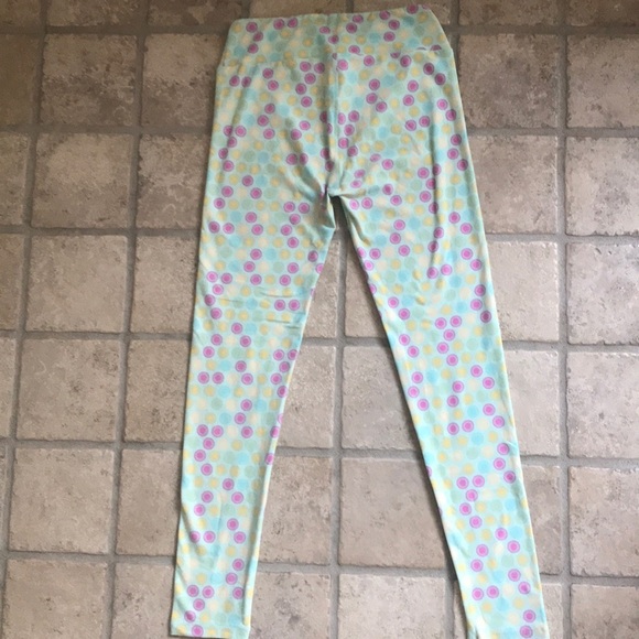 New LuLaRoe Leggings OS - Perfect for Spring! - Picture 5 of 5